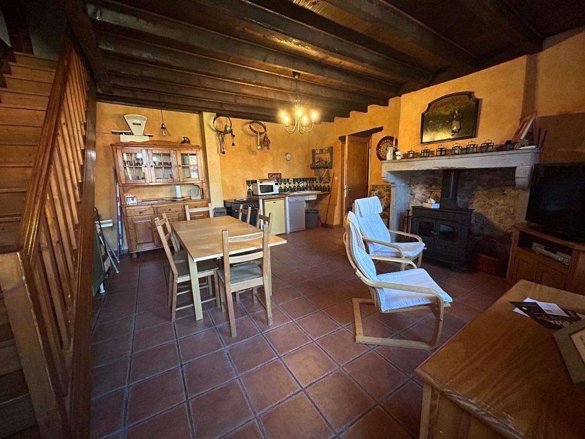 Three-Bedroom House in Saint-Just-Saint-Rambert, Montbrison