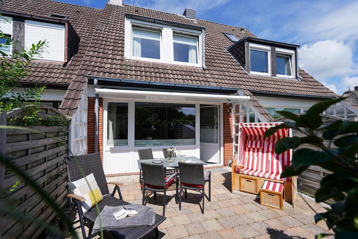 Modernes Haus für 6 Pers. mit Terrasse, Pkw-Stellplatz, Wlan. Haustiere erlaubt. in Westerland, Sylt (Gemeinde)