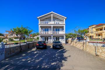 Ferienwohnung für 6 Personen in Lopar