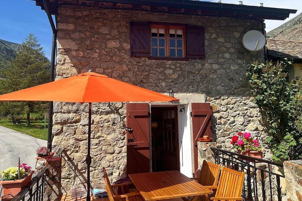 Country House with stunning views near Porte-Puymorens and Andorra in Porta, Parc naturel régional des Pyrénées catalanes