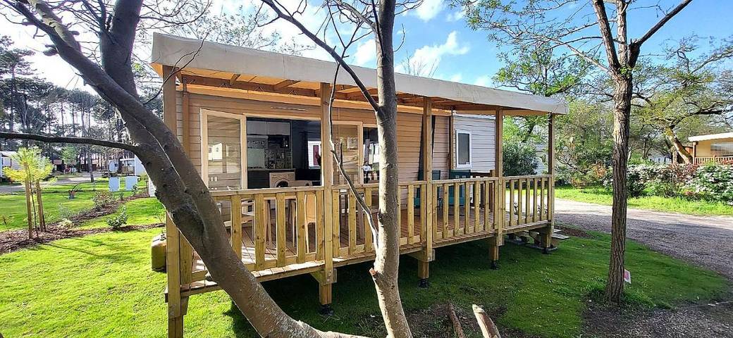 Camping pour 5 personnes, avec jacuzzi et jardin ainsi que sauna et piscine à Seignosse - 4