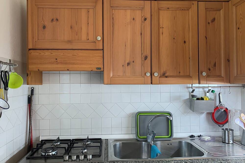 Birillina al Poggio bright house with fireplace, pets allowed.  in Camporgiano, Garfagnana
