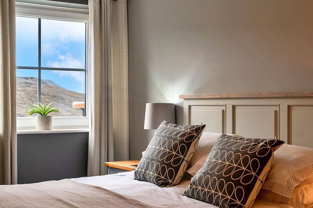 Entire apartment, Nice apartment for 4 guests with Wifi, balcony and pets allowed in Watergate Bay, Newquay