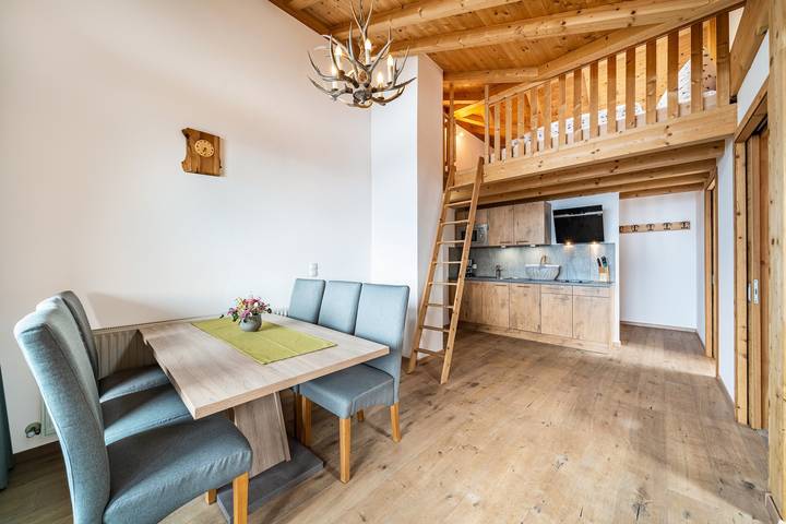 Apartamento para 6 personas, con sauna y balcón, Se admiten mascotas en Verano