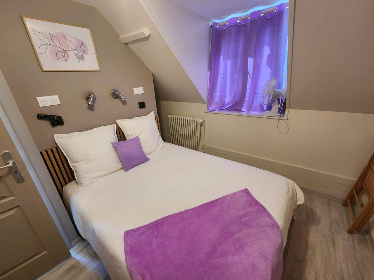 Le Croc'N Bar chambre mauve in Saint-Nicolas-d'Aliermont, Région de Dieppe