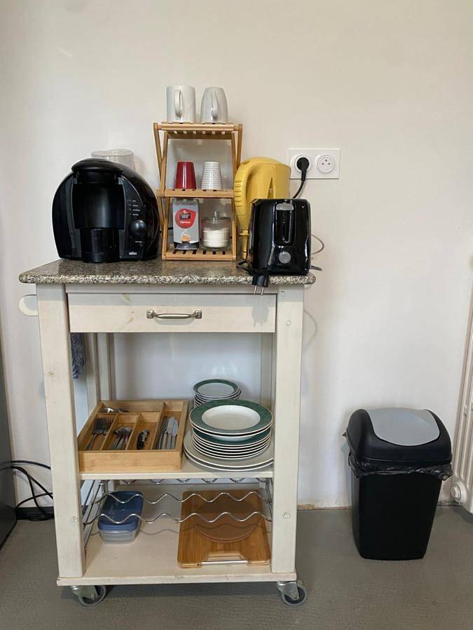 Maison d’hôte pour 2 personnes, avec jardin et piscine ainsi que vue et terrasse à Saint-Jouan-des-Guérets - 4