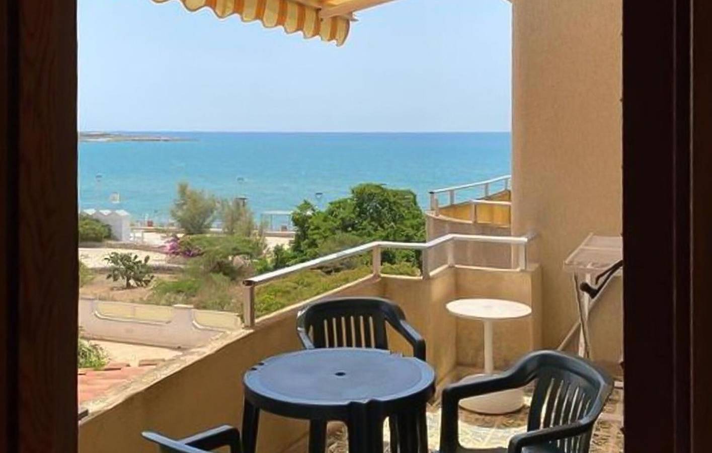 Appartamento intero, Accogliente appartamento con vista mare e terrazza vicino alla spiaggia di Sampieri in Marina di Modica, Modica