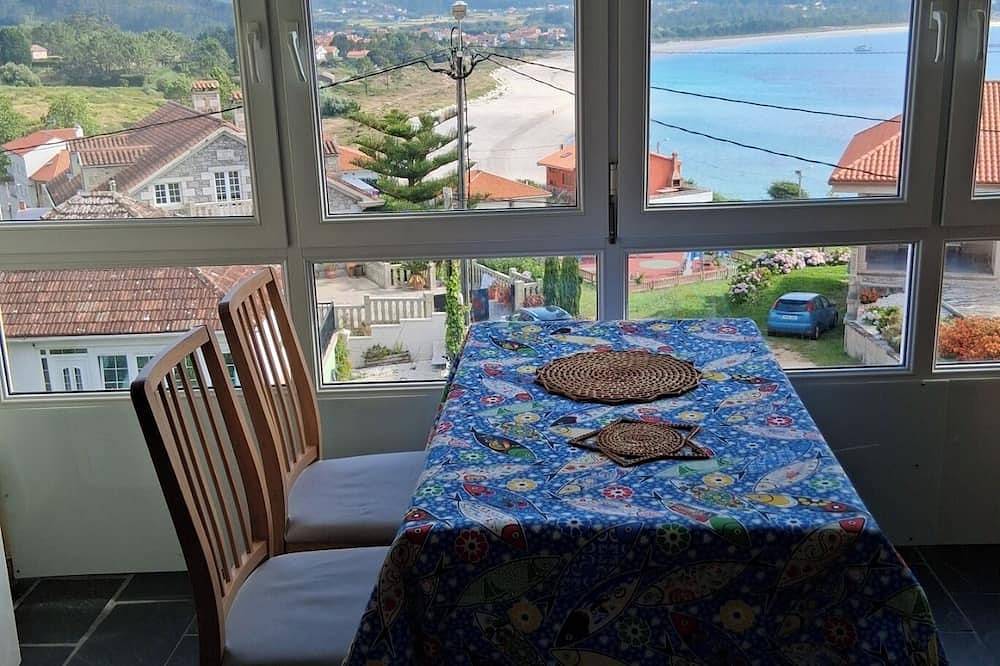Entire apartment, The apartment is located in front of Langosteira beach, with stunning views. in Fisterra, Costa da Morte