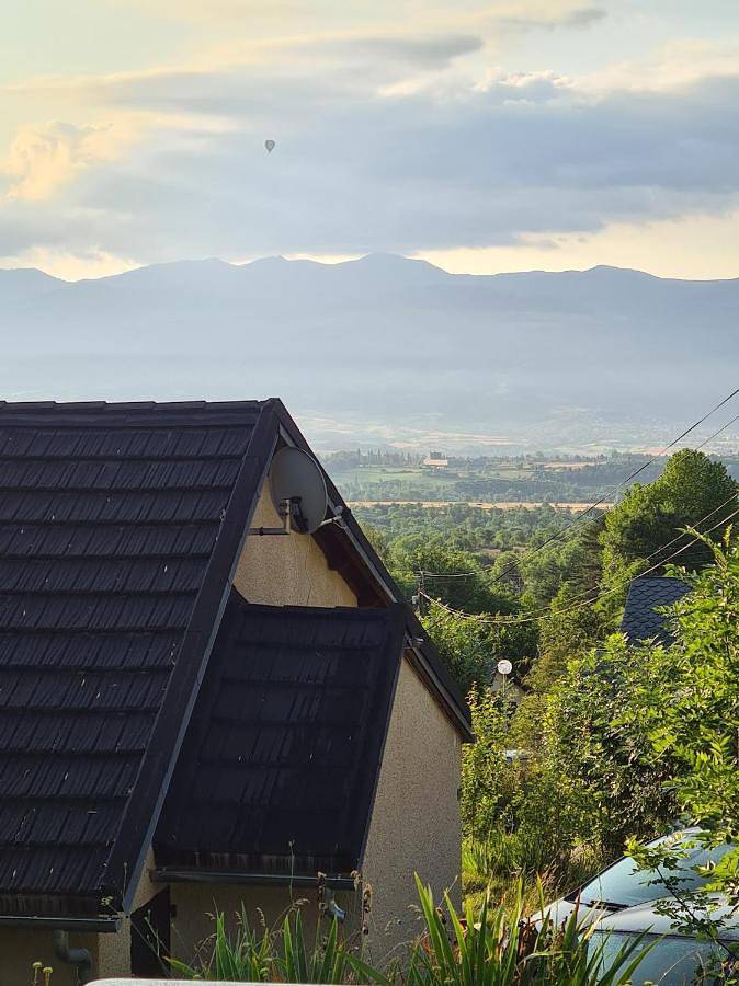 Location de vacances pour 8 personnes, avec jardin ainsi que vue et terrasse à Latour-de-Carol - 2