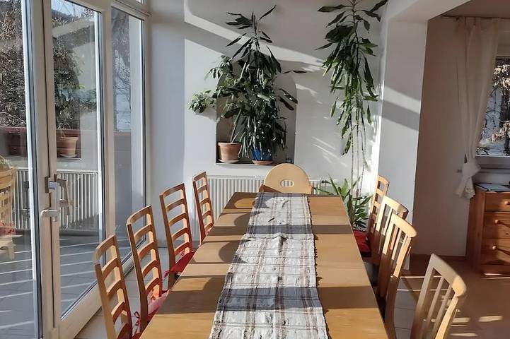 Ferienhaus für 12 Personen, mit Garten und Balkon