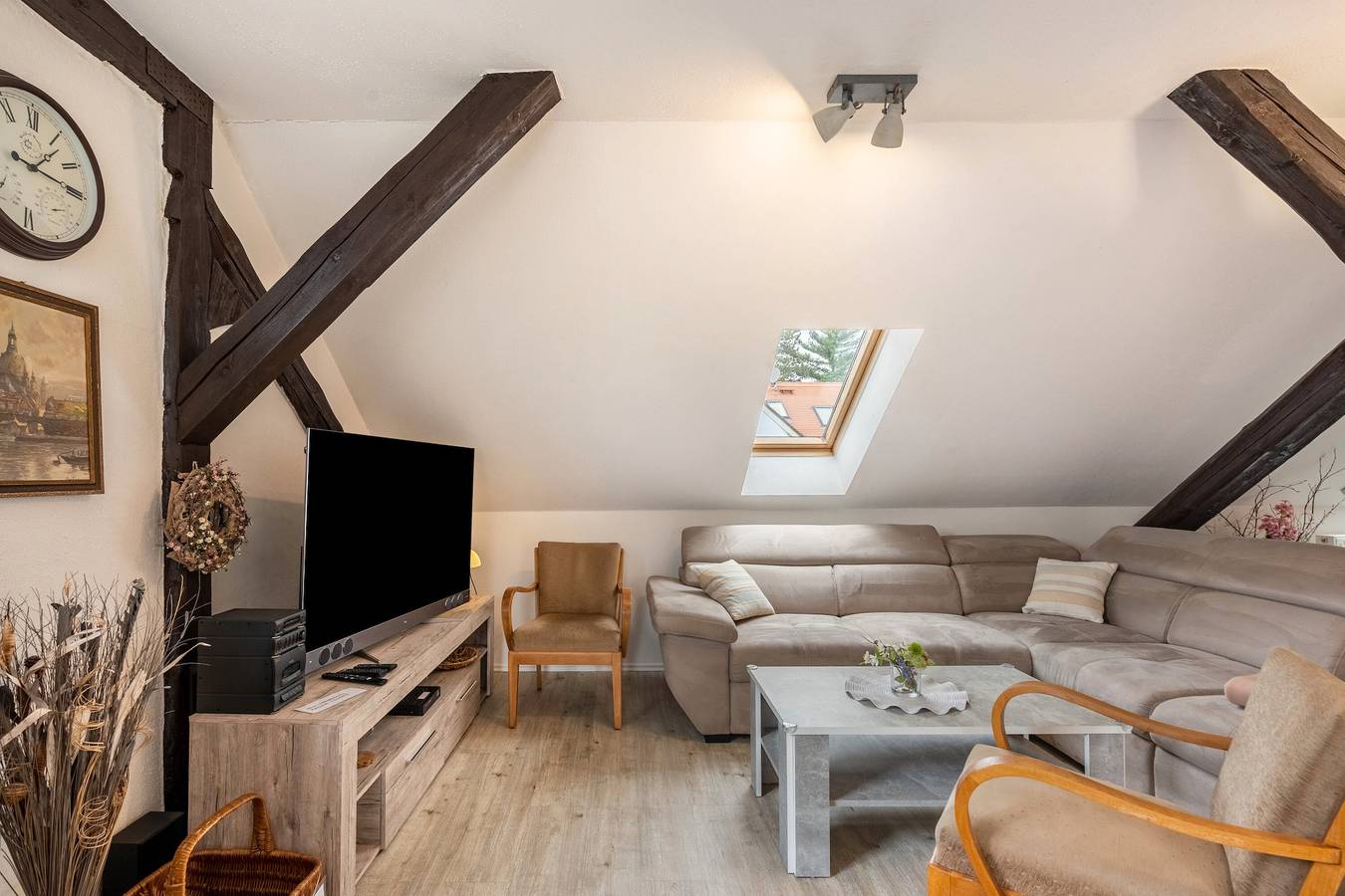 Ganze Wohnung, Ferienwohnung 'Zur Alten Säge' mit Wi-Fi und Klimaanlage in Loschwitz, Dresden