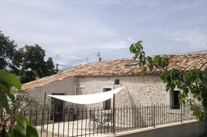 Ferienhaus für 6 Personen, mit Whirlpool und Garten sowie Terrasse - 1