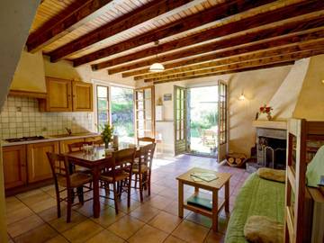 Gîte pour 4 Personnes dans La Versanne, Parc Naturel Régional du Pilat, Photo 1