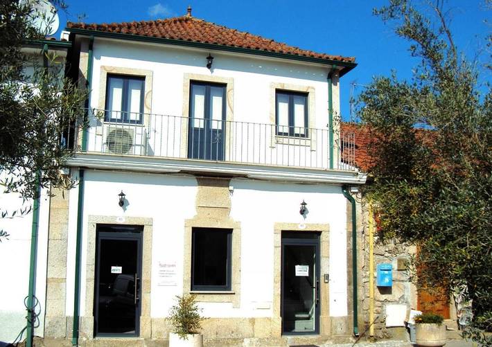 Gîte pour 2 personnes, avec jardin dans Refóios do Lima