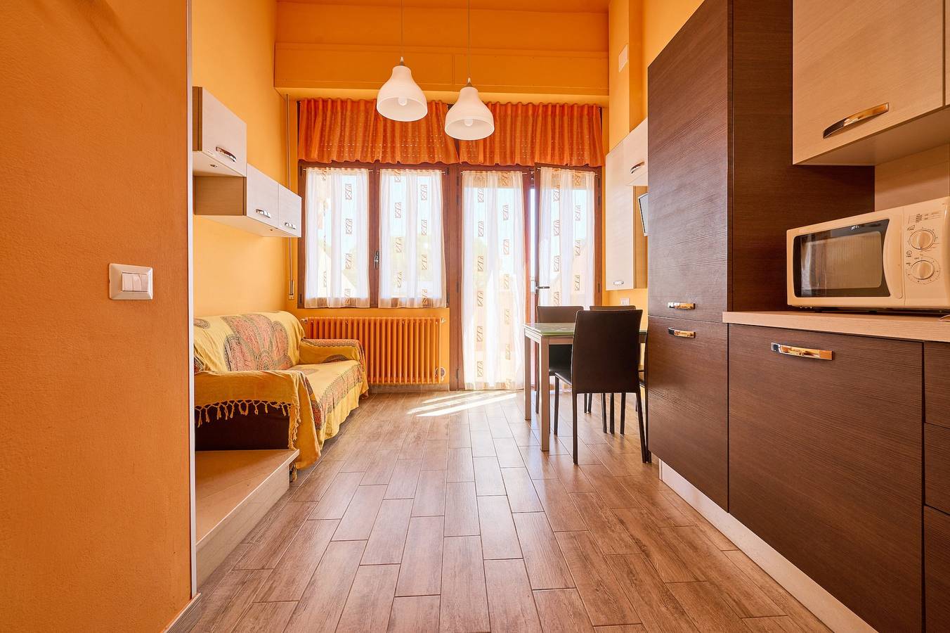 Ganze Wohnung, Ferienwohnung 'Appartamento Vicino Mare' mit privater Terrasse und Gemeinschaftsgarten in San Vincenzo, Etruskische Küste