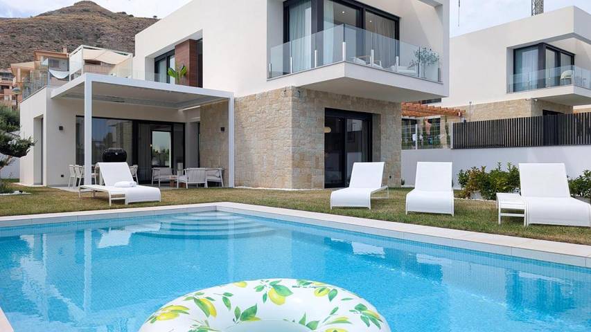 Chalet para 6 personas, con terraza y piscina en Finestrat