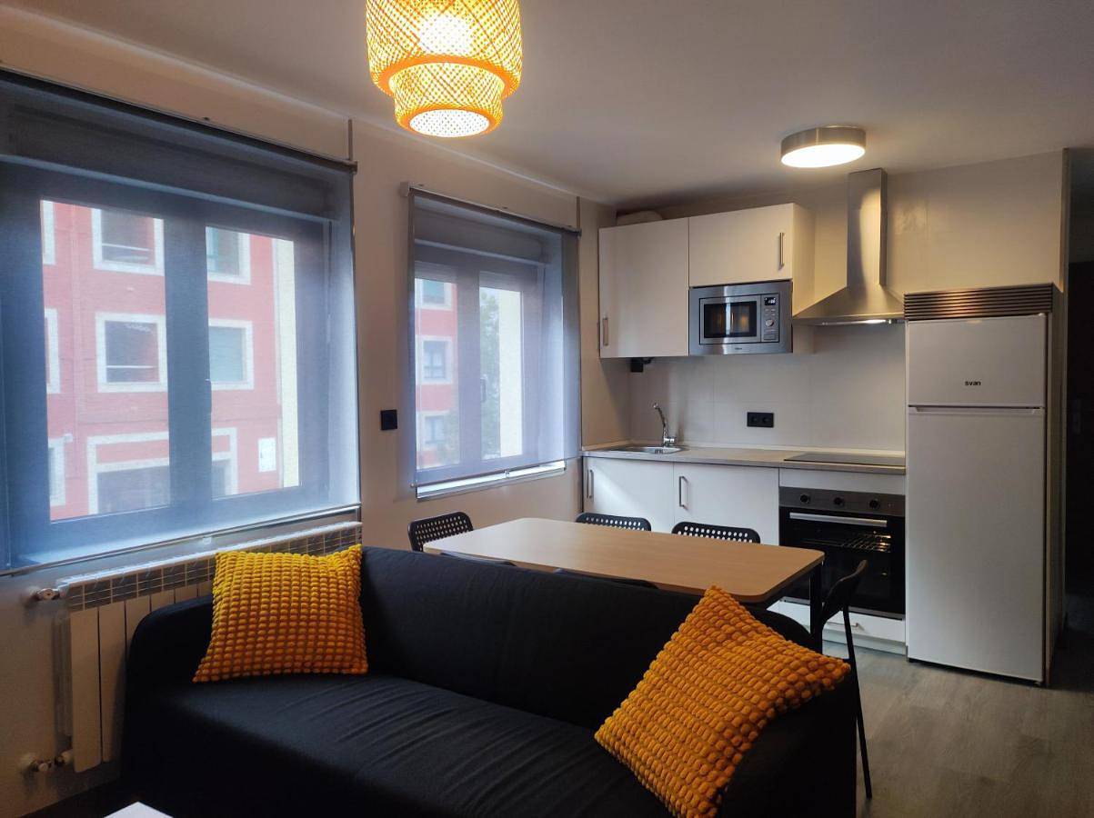 Apartamento entero, Three-Bedroom Apartment in Arriondas, Costa Verde