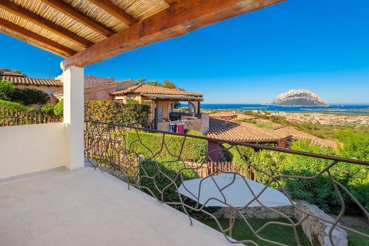 Villa per 6 persone, con giardino e panorama a Porto San Paolo