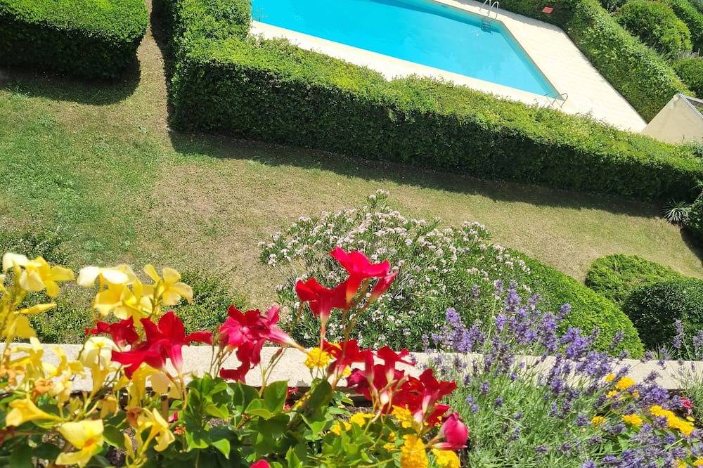 Entire apartment, Top floor apartment with pool in a city center park near the Corum in Montpellier, Côte d'Améthyste