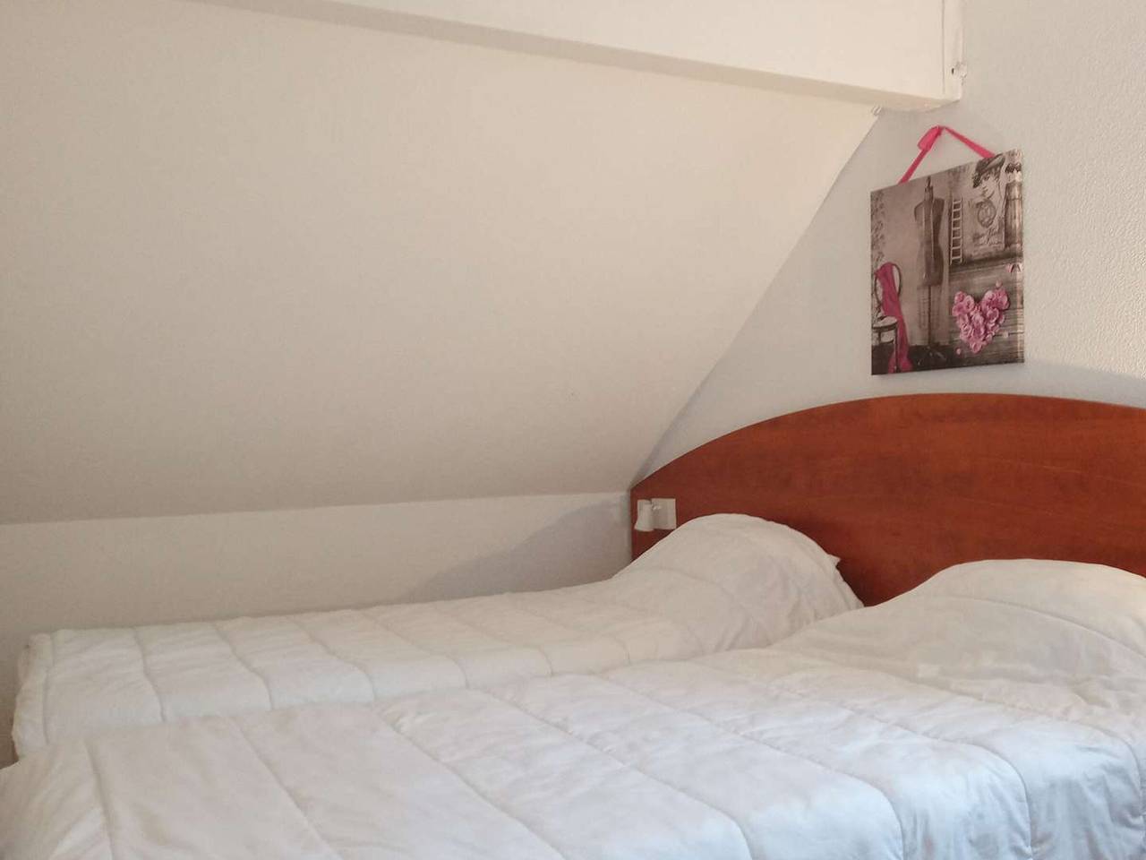 Entire apartment, Cozy 7-Person Duplex: Pool, Fitness Center, Near Slopes & Lifts in La Mongie, Bagnères-de-Bigorre