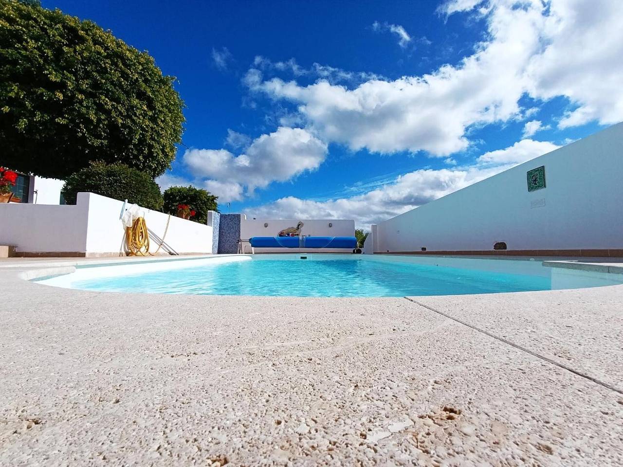 Apartamento entero, Apartamento de vacaciones 'Villa Lilli' con vistas al mar, piscina privada y Wi-Fi in Mácher, Tías