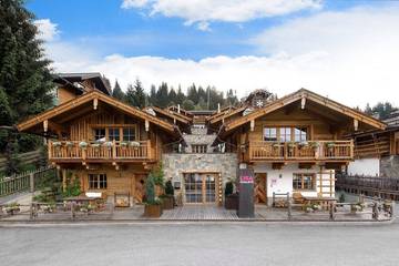 Chalet für 6 Personen, mit Balkon und Sauna sowie Whirlpool in Flachau