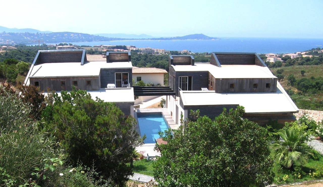 Villa avec piscine et belle vue mer proche des plages et commerces in Porticcio, Grosseto-Prugna