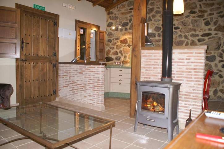 Apartamento para 3 personas, con Terraza y Jardín en Casas del Monte