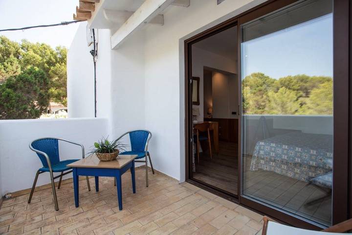 Hôtel pour 2 personnes, avec piscine et vue ainsi que jardin et bassin pour enfant dans Playa Migjorn Formentera - 2
