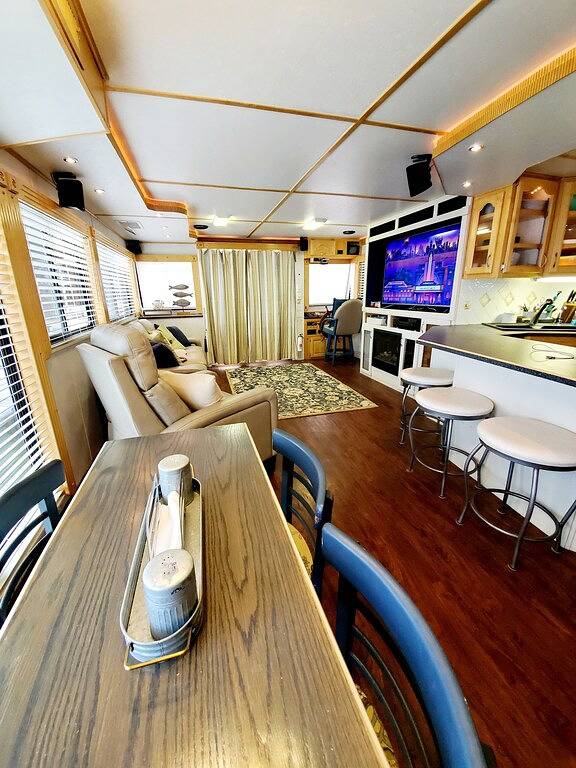 Ocean views! 
Luxury suites in Stock Island, Lower Keys