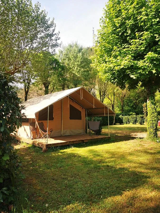 Camping for 2 people, with pool and terrace, with pets - 1