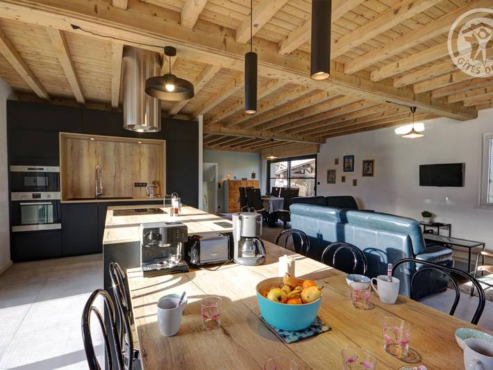 Gîte pour 8 personnes, avec Terrasse et Jardin