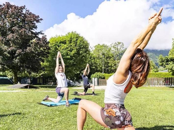 Camping pour 6 personnes, avec terrasse, animaux acceptés en Haute-Savoie - 3