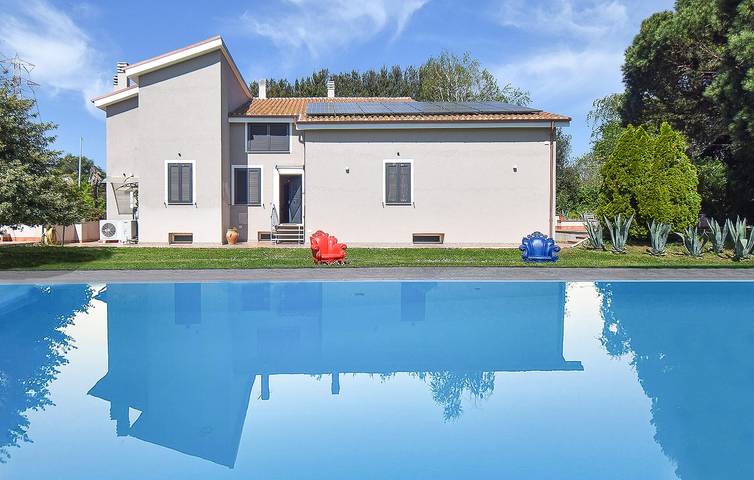 Gemütliche Unterkunft, 2 km von Monterosi entfernt: Pool, WLAN, Garten und Parkplatz inklusive in Monterosi, Braccianosee
