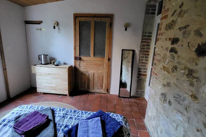 Gîte pour 2 personnes à Beaulieu-sous-la-Roche - 3