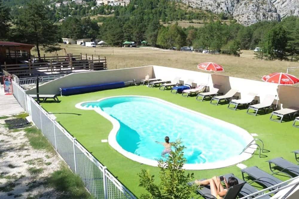 Zecamping 2 étoiles piscine locatif Tv clim 23m2 4 pers in Saint-Auban, Région de Cannes