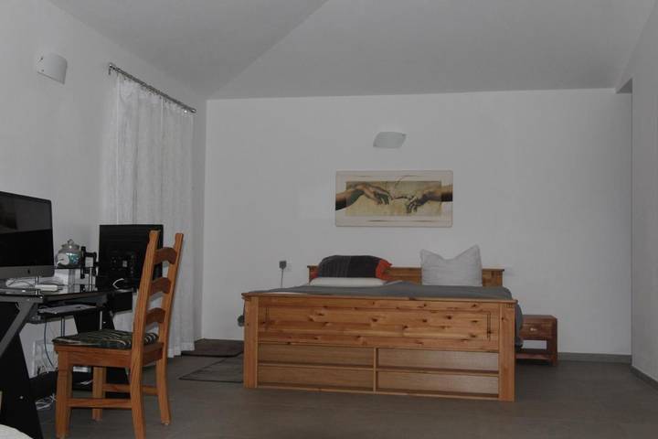 Villa pour 12 personnes, avec vue sur le lac et piscine ainsi que jardin et vue à Imperia - 4