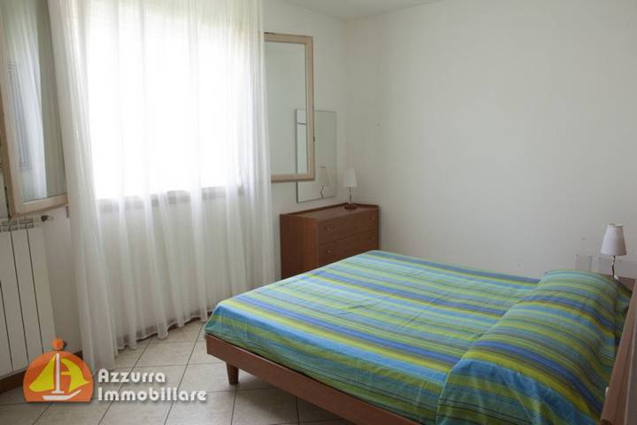 Ganze Wohnung, Ferienwohnung 'Residenz Borgo Dei Fiori H06' mit Gemeinschaftspool und privater Terrasse in Lido di Jesolo, Jesolo-stadt