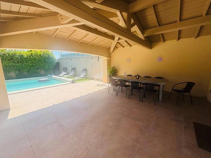 Location de vacances pour 10 personnes, avec piscine et terrasse à Vedène - 2