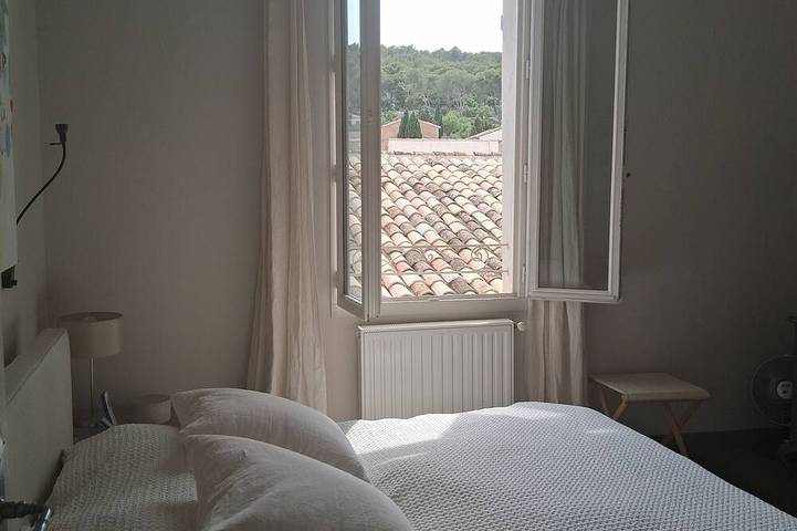 Location de vacances pour 4 personnes, avec piscine ainsi que balcon et jardin à Calvisson - 3