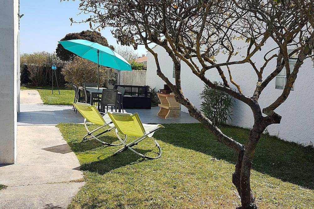 Maison Rénovée au Calme Proche Centre-ville in Saint-Pierre-d'Oléron, Côte de Beauté