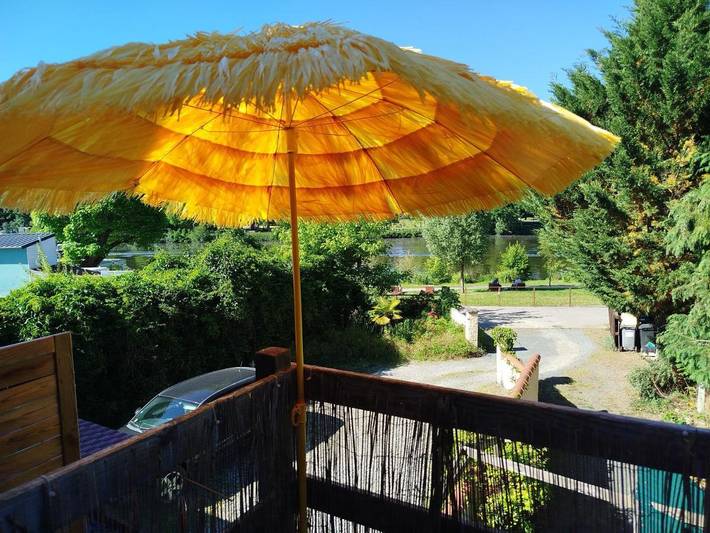 Appartement de vacances pour 2 personnes, avec vue sur le lac ainsi que terrasse et vue, animaux acceptés