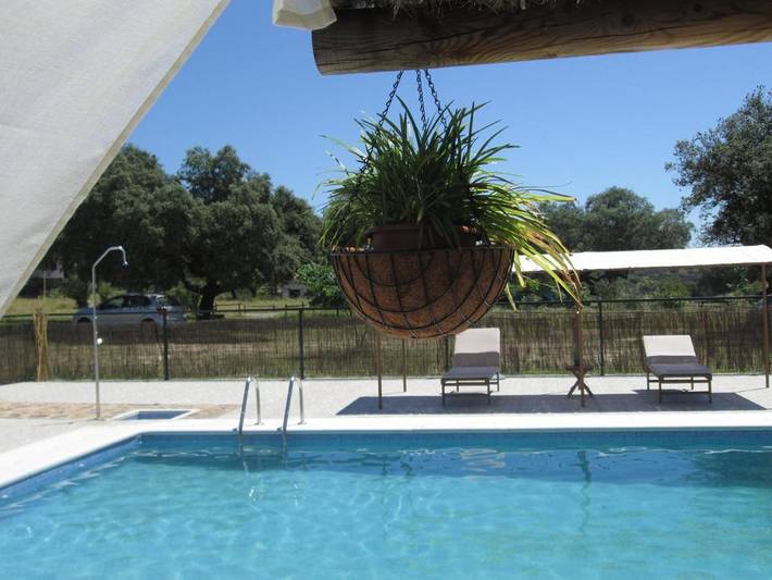 Casa rural para 4 personas, con Balcón y Terraza además de Jardín y Piscina en Extremadura