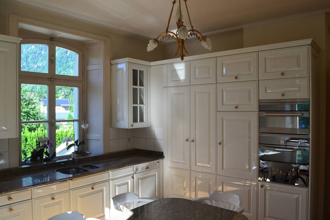 Ganze Ferienwohnung, Historische Fabrikantenvilla Wohnung Eg und 1.Og in Mitlödi, Glarus Süd