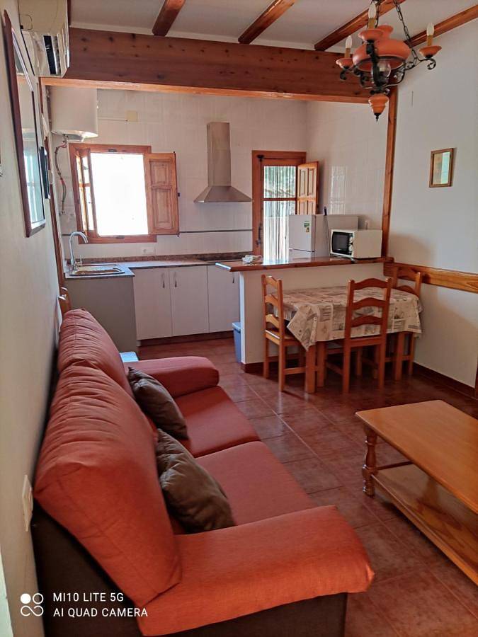 Casa rural para 3 personas, con vistas y jardín en Los Serranos - 2