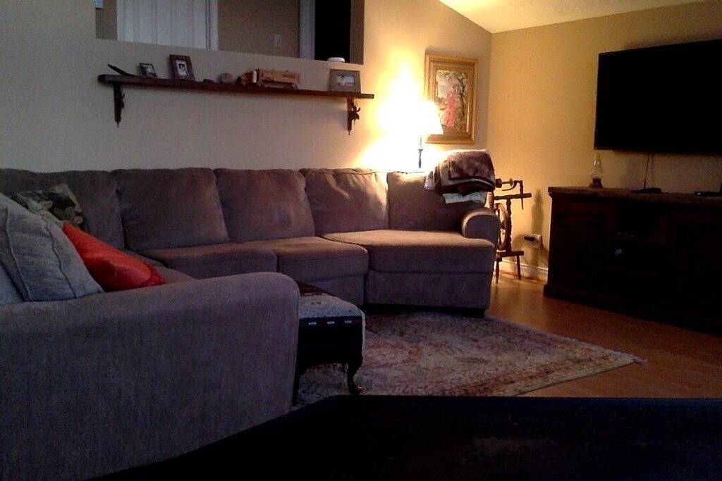 Moderne Seeufer Muskoka Escape Unique Beachfront Cottage und keine Hochwasserprobleme in Gravenhurst, Muskoka