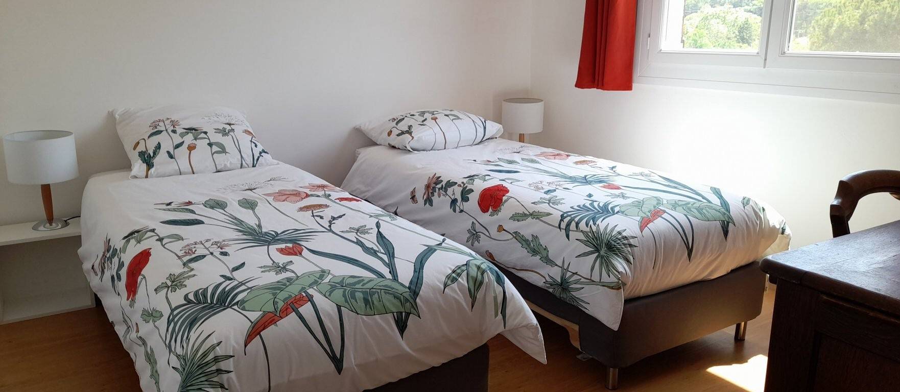 Entire apartment, Gite Les Pénates de Mélilotte with Terrace in Clermont-l'Hérault, Lodève region