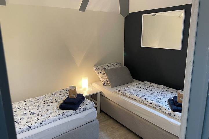 Privat geführtes Ferienhaus \"Auszeit\" im Seepark mit blickdichtem Garten in Kirchheim, Knüllgebirge