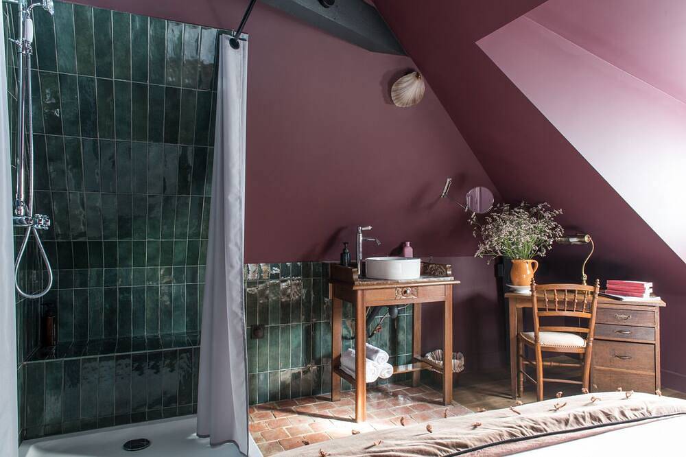 Entire apartment, Séraphine -Apartment-Romantic-Ensuite with Shower-City view in Dieppe, Dieppe region