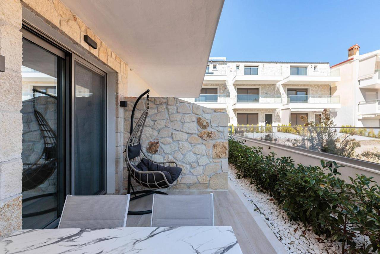 Amalthia Luxury Suites in Polychrono, Cassandra